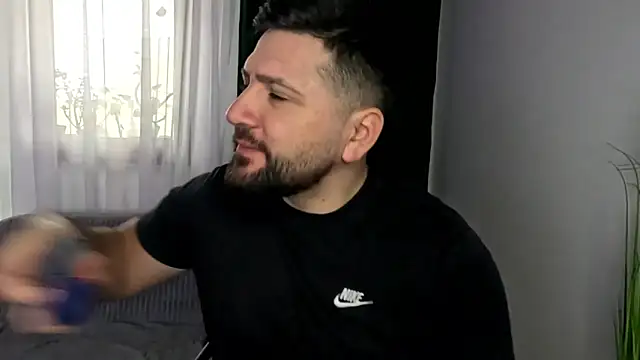 Gold Alpha Boy online show from February 5, 10:20 am