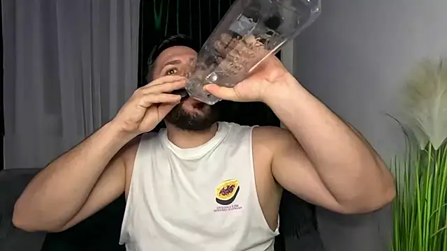 Gold Alpha Boy online show from April 17, 7:06 pm