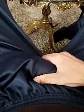 Snapshot of idhem___31 chatting on February 9, 11:47 am idhem 31 online show from February 9, 11:47 am