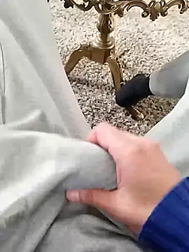 Snapshot of idhem___31 chatting on February 18, 3:19 pm idhem 31 online show from February 18, 3:19 pm