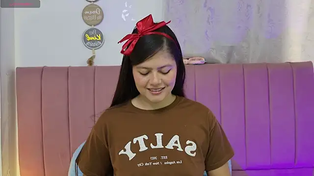 sukilove18 online show from November 7, 10:10 pm