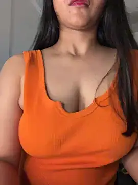 Snapshot of luv_johrrra chatting on June 4, 3:29 pm luv johrrra online show from June 4, 3:29 pm