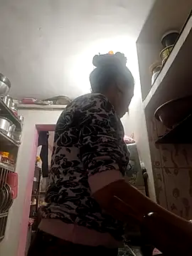 ISHANI-SINGH online show from February 2, 3:05 am