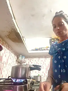Snapshot of ISHANI-SINGH chatting on May 15, 3:24 am ISHANI-SINGH online show from May 15, 3:24 am