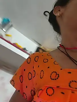 Snapshot of ISHANI-SINGH chatting on July 18, 3:00 am ISHANI-SINGH online show from July 18, 3:00 am