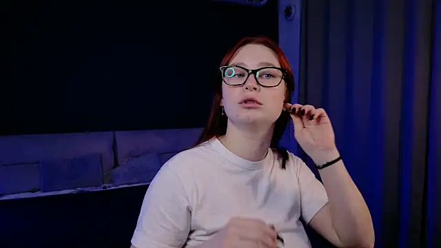 Meri Cutte online show from December 18, 1:39 pm