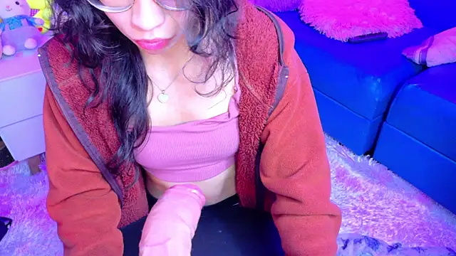 Snapshot of Giaa_rossi chatting on April 29, 2:21 pm Giaa rossi online show from April 29, 2:21 pm