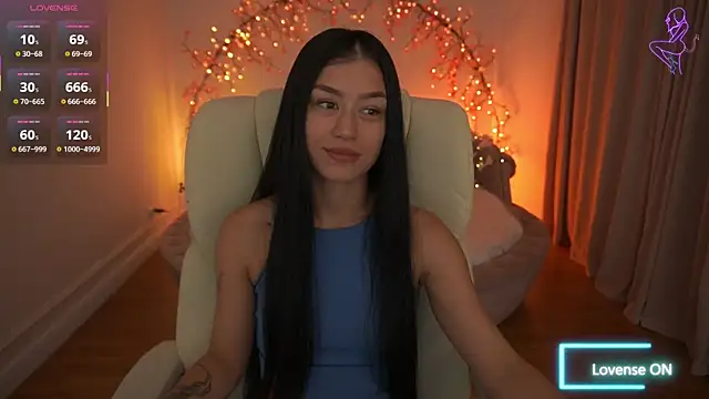 Snapshot of FataleNellie chatting on July 10, 9:06 pm FataleNellie online show from July 10, 9:06 pm