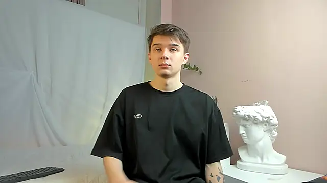 SherlockMax online show from April 8, 7:25 pm