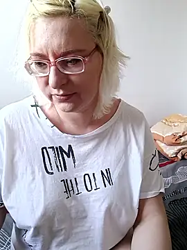 Snapshot of VikaKing chatting on January 17, 10:20 am VikaKing online show from January 17, 10:20 am