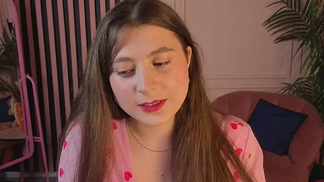 Queen Michelle  online show from December 3, 10:08 pm