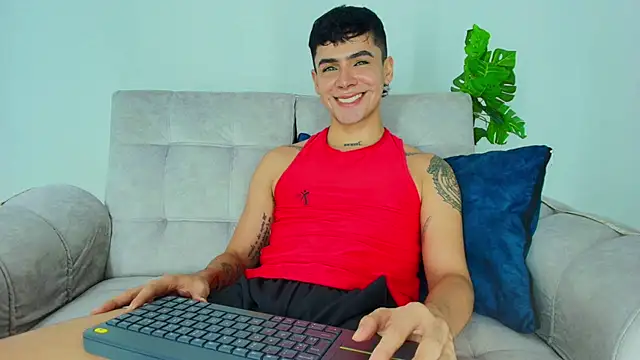 CamiiGuzmanX online show from October 11, 11:36 pm