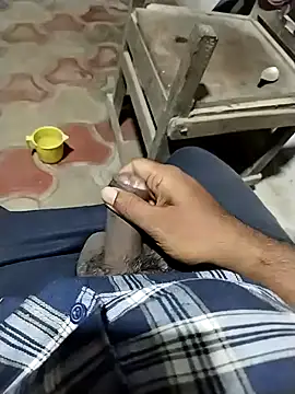 Snapshot of Girls_pussy_rider chatting on December 17, 5:19 pm Girls pussy rider online show from December 17, 5:19 pm