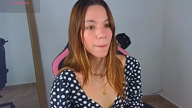 Snapshot of AntonellaaRossii chatting on July 11, 2:42 pm AntonellaaRossii online show from July 11, 2:42 pm