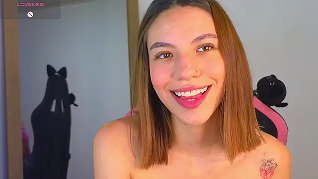 Snapshot of AntonellaaRossii chatting on July 25, 1:30 pm AntonellaaRossii online show from July 25, 1:30 pm