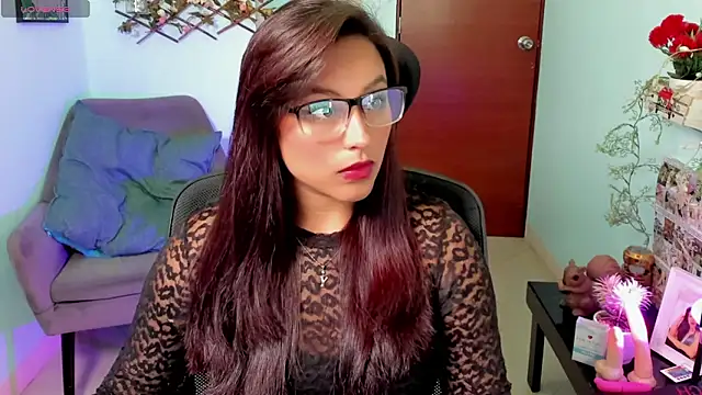 Cameroon-Diaz online show from February 6, 2:09 pm