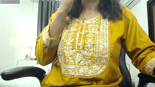 Snapshot of kairadayamai chatting on May 20, 12:11 pm kairadayamai online show from May 20, 12:11 pm