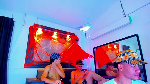 Snapshot of Rick_big chatting on October 23, 3:28 am Rick big online show from October 23, 3:28 am