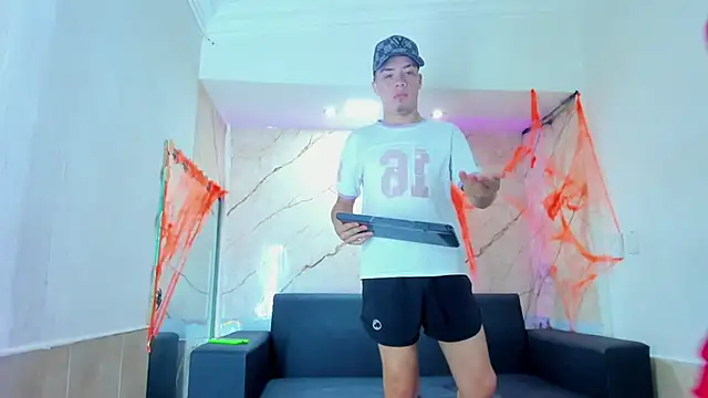 Snapshot of Rick_big chatting on October 28, 4:27 am Rick big online show from October 28, 4:27 am