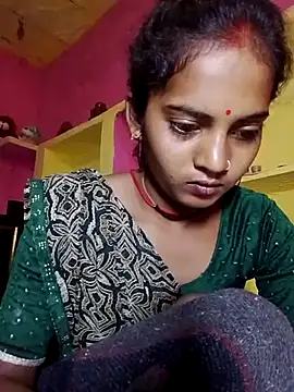 Snapshot of Hot_bbbb chatting on October 19, 8:31 pm Hot bbbb online show from October 19, 8:31 pm