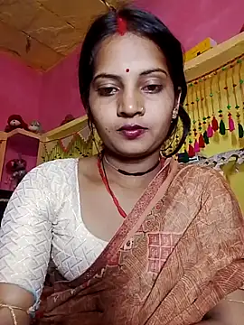 Snapshot of Hot_bbbb chatting on April 6, 4:30 pm Hot bbbb online show from April 6, 4:30 pm