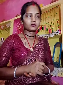 Snapshot of Hot_bbbb chatting on April 9, 6:19 am Hot bbbb online show from April 9, 6:19 am