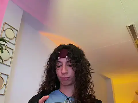 camille delrey online show from October 16, 2:01 am