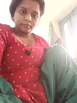 Snapshot of Hot_crety chatting on June 27, 10:31 am Hot crety online show from June 27, 10:31 am
