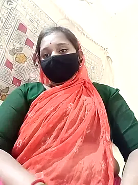 Snapshot of Hot_crety chatting on July 16, 9:26 am Hot crety online show from July 16, 9:26 am