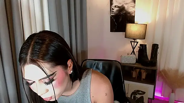 Snapshot of Sassy_Suzuhime chatting on July 13, 7:27 pm Sassy Suzuhime online show from July 13, 7:27 pm