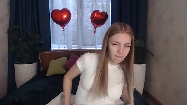 HitGyrl online show from March 17, 1:10 am