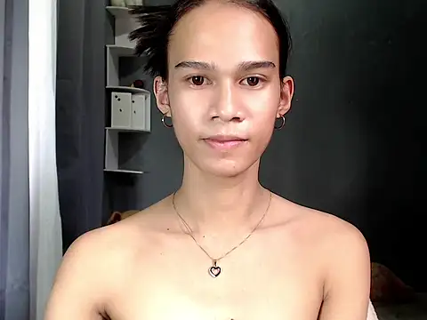 Snapshot of urseductivebarbie_xx chatting on February 3, 6:40 am urseductivebarbie xx online show from February 3, 6:40 am