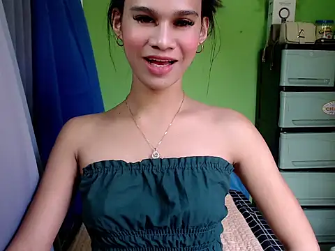 Snapshot of urseductivebarbie_xx chatting on March 21, 1:54 am urseductivebarbie xx online show from March 21, 1:54 am