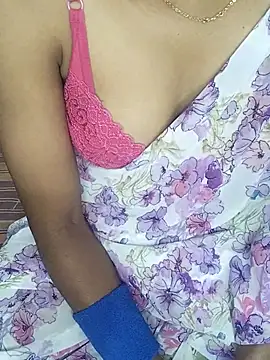 Snapshot of sneha_bebo chatting on July 26, 2:24 pm sneha bebo online show from July 26, 2:24 pm