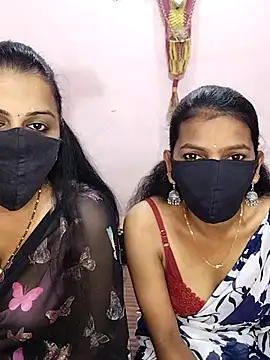 Snapshot of sneha_bebo chatting on August 2, 1:53 pm sneha bebo online show from August 2, 1:53 pm