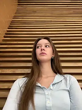 ElliRose online show from November 20, 8:03 am