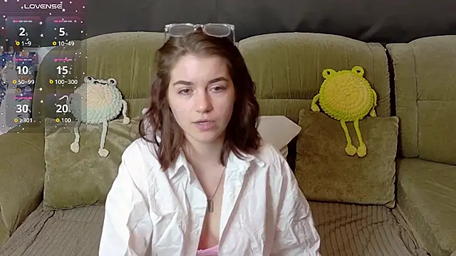 ElzaBlis online show from April 8, 1:00 pm