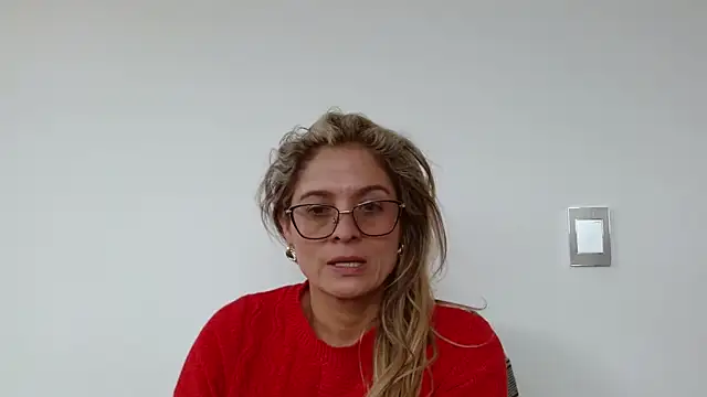 Snapshot of linda-mature43 chatting on September 26, 5:50 pm linda-mature43 online show from September 26, 5:50 pm