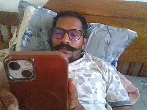 Snapshot of hosur_horny chatting on April 19, 5:40 am hosur horny online show from April 19, 5:40 am