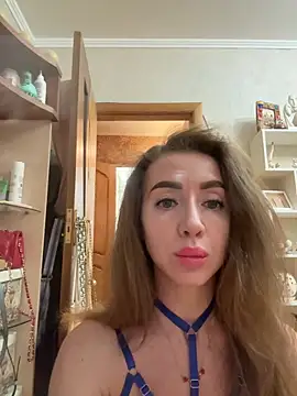 Snapshot of MarinaDiva11_74 chatting on May 22, 8:03 pm MarinaDiva11 74 online show from May 22, 8:03 pm