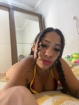 Snapshot of jhennyfer chatting on November 20, 5:07 am jhennyfer online show from November 20, 5:07 am