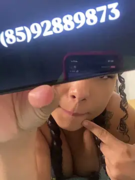 Snapshot of jhennyfer chatting on January 15, 5:23 am jhennyfer online show from January 15, 5:23 am