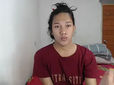 Snapshot of miss_venus11 chatting on October 2, 10:28 pm miss venus11 online show from October 2, 10:28 pm