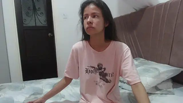 nathaly jones  online show from March 5, 12:23 pm