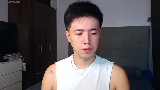 Addictiveboi online show from February 28, 4:24 am