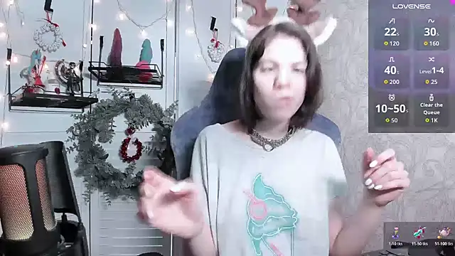 aestheticbeing online show from December 20, 7:37 am