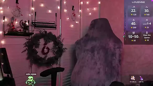 aestheticbeing online show from December 21, 12:34 pm