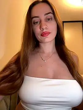 Snapshot of Maribelle_Vinnie chatting on January 12, 6:35 pm Maribelle Vinnie online show from January 12, 6:35 pm