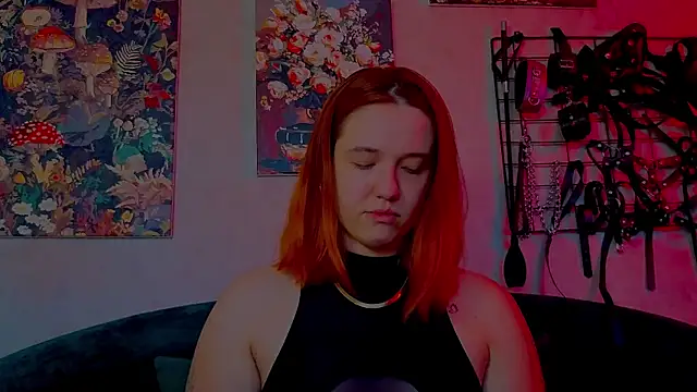 Snapshot of the_high_priestess chatting on April 23, 4:57 am the high priestess online show from April 23, 4:57 am