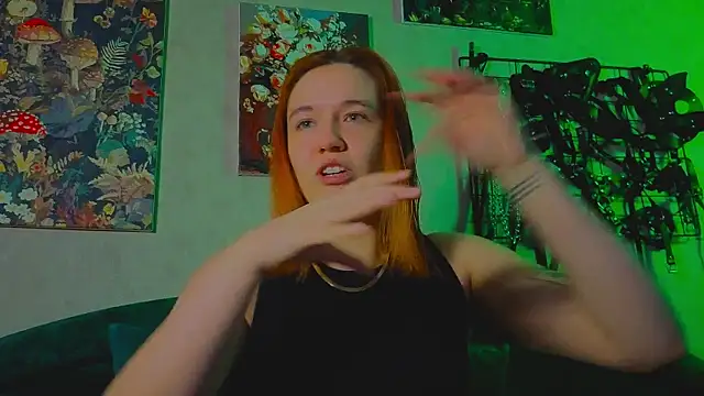 Snapshot of the_high_priestess chatting on April 26, 3:04 am the high priestess online show from April 26, 3:04 am